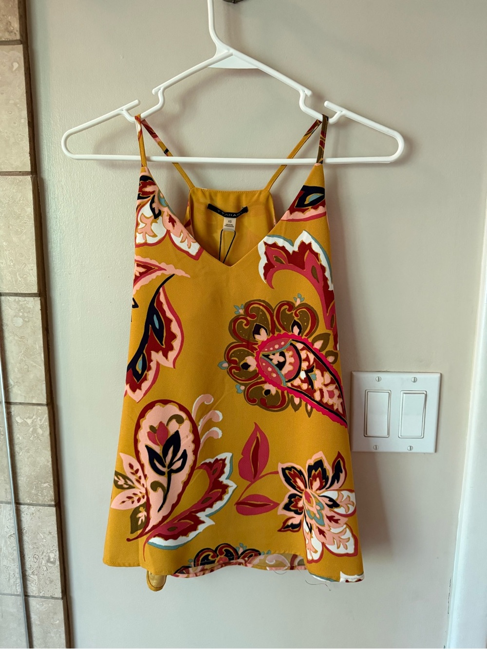 NWT Tahari XS Yellow Paisley Print Spaghetti Strap Cami